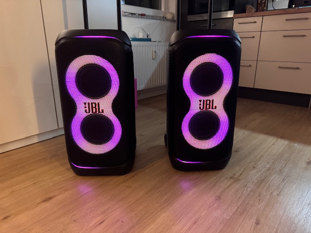 JBL 320 2x
